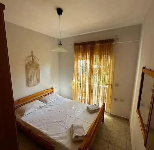 Apartamento House 77 *